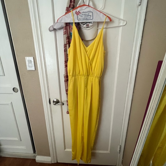 Yellow Silk Jumpsuit with Tie (size small) - Picture 8 of 11